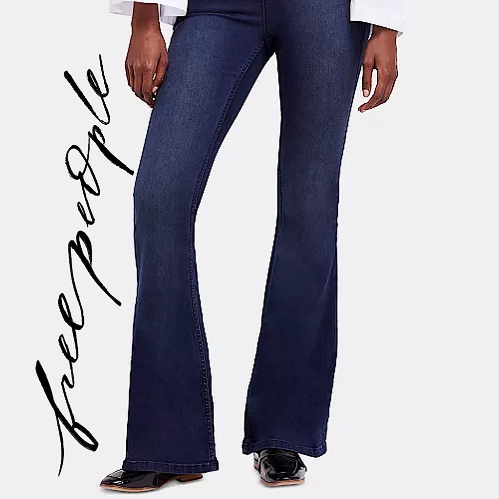 👖 Penny Pull-On Flare Jeans